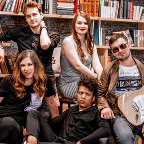 Закажите выступление Дарья Молчанова на свое мероприятие Дарья Молчанова - Музыкальная группа , Москва, Кавер группа, Москва Джаз группа, Москва Поп группа, Москва Диско группа, Москва